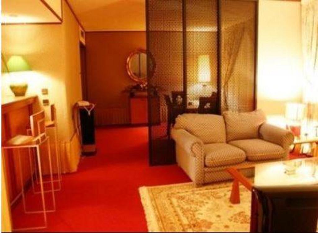 Hôtel Sawa Douala Quarto foto